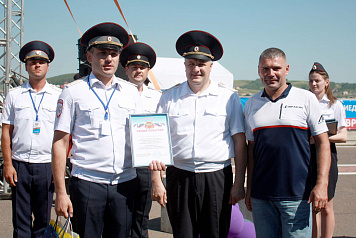 SMP Racing driver Alexey Basov was an honored guest at the circuit racing competitions among traffic police teams in Krasnoyarsk