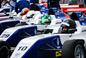 Завершились свободные заезды этапа SMP Formula 4 Championship