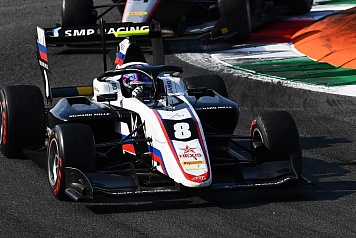 Формула 3: Александр Смоляр отыграл 16 позиций в воскресной гонке в Монце