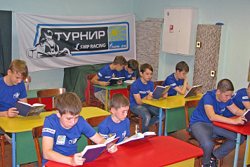 Мастер-классы пилотов SMP Racing в рамках II всероссийского турнира по картингу SMP Racing / Газпром-детям