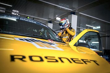 Компания «Роснефть» и АВТОВАЗ - официальные партнеры SMP Racing и Российской серии кольцевых гонок