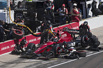 Михаил Алёшин заработал 12 очков по итогам пятого этапа IndyCar