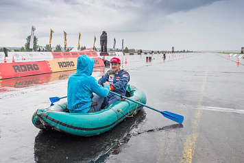 В связи с неблагоприятными погодными условиями гоночная программа Фестиваля скорости в Быково переносится на воскресенье
