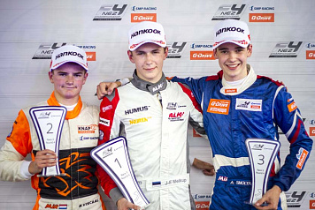 Александр Смоляр завоевал «бронзу» в 3-й гонке этапа SMP F4 в Эстонии