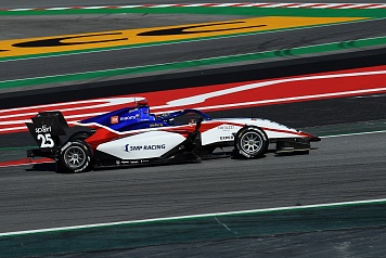 Михаэль Белов принял участие в тестах Формулы 3