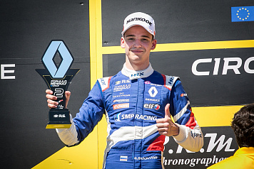 Alexander Smolyar wins the silver medal of Race 2 at Circuit Paul Ricard