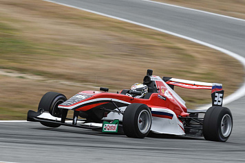 Роберт Шварцман сохранил вторую позицию в зачете Toyota Racing Series NZ