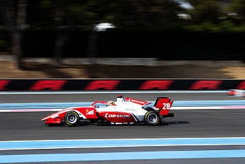 Роберт Шварцман – победитель гонки Формулы 3 во Франции